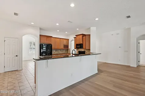 8268 Autumnwind Drive Jacksonville FL 32218