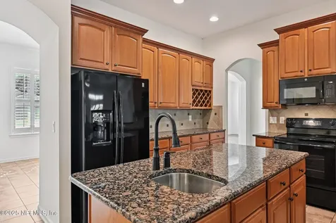 8268 Autumnwind Drive Jacksonville FL 32218
