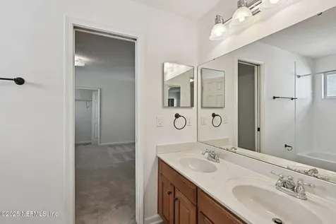 8268 Autumnwind Drive Jacksonville FL 32218