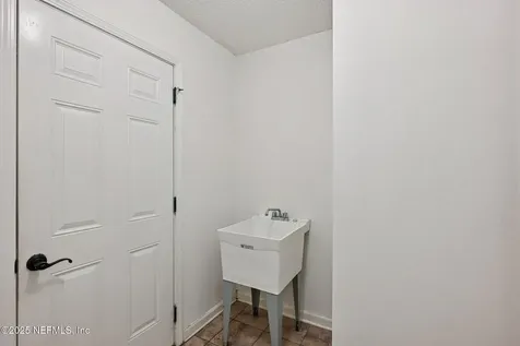 8268 Autumnwind Drive Jacksonville FL 32218