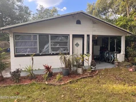 12746 Woodland Avenue Jacksonville FL 32218