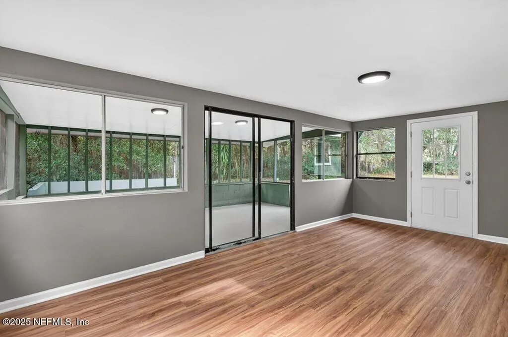 219 N West Street Green Cove Springs FL 32043