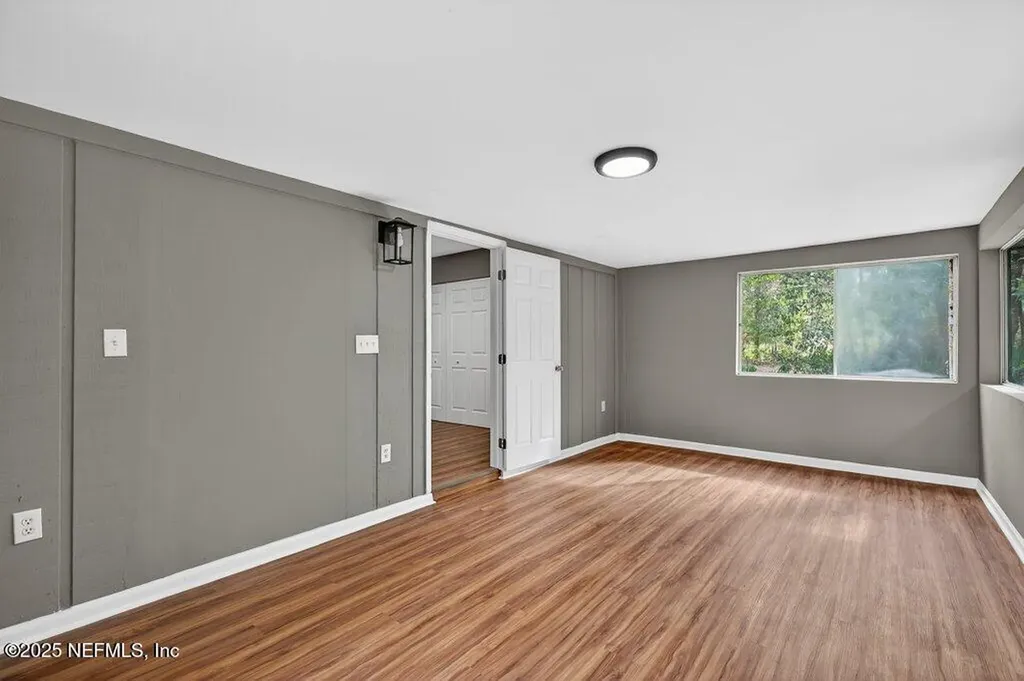 219 N West Street Green Cove Springs FL 32043