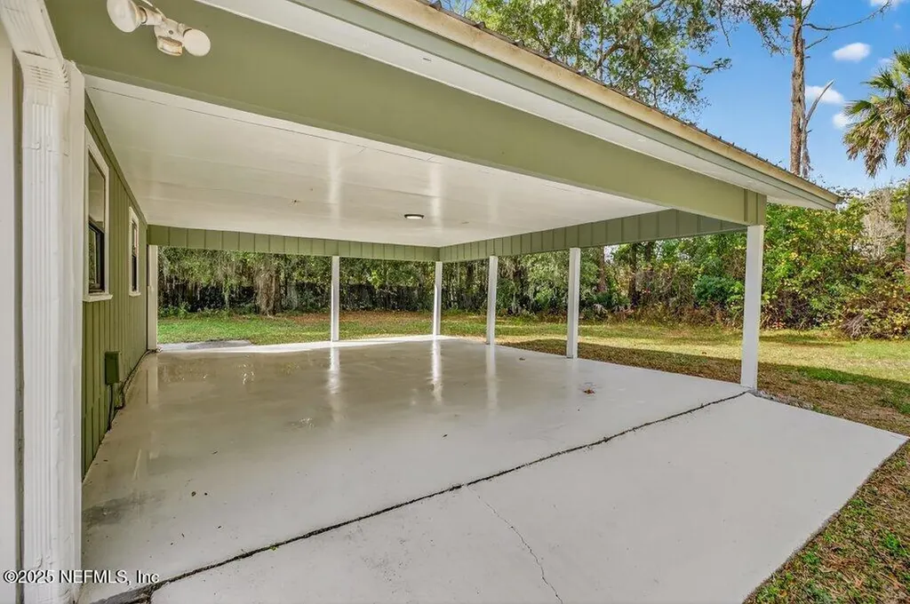 219 N West Street Green Cove Springs FL 32043