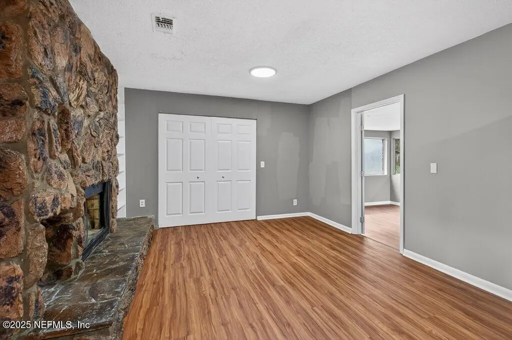 219 N West Street Green Cove Springs FL 32043