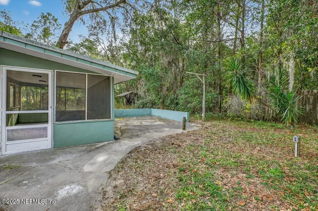 219 N West Street Green Cove Springs FL 32043