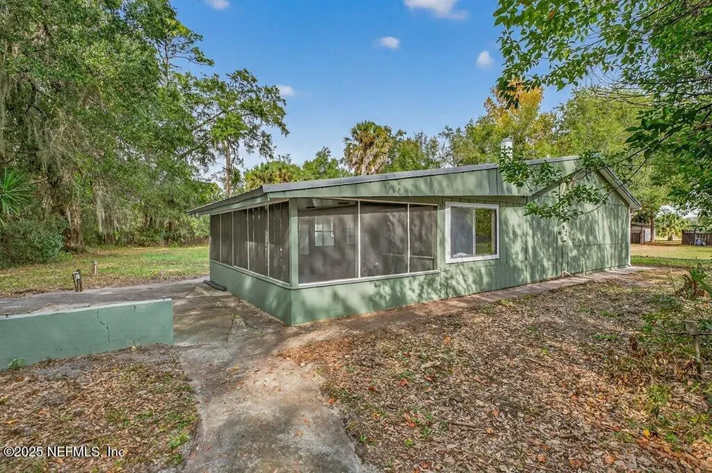 219 N West Street Green Cove Springs FL 32043