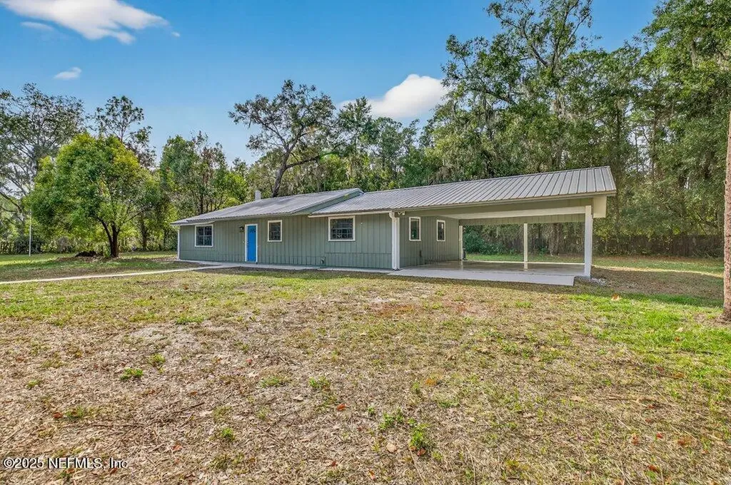 219 N West Street Green Cove Springs FL 32043