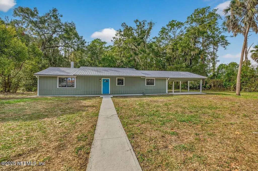 219 N West Street Green Cove Springs FL 32043