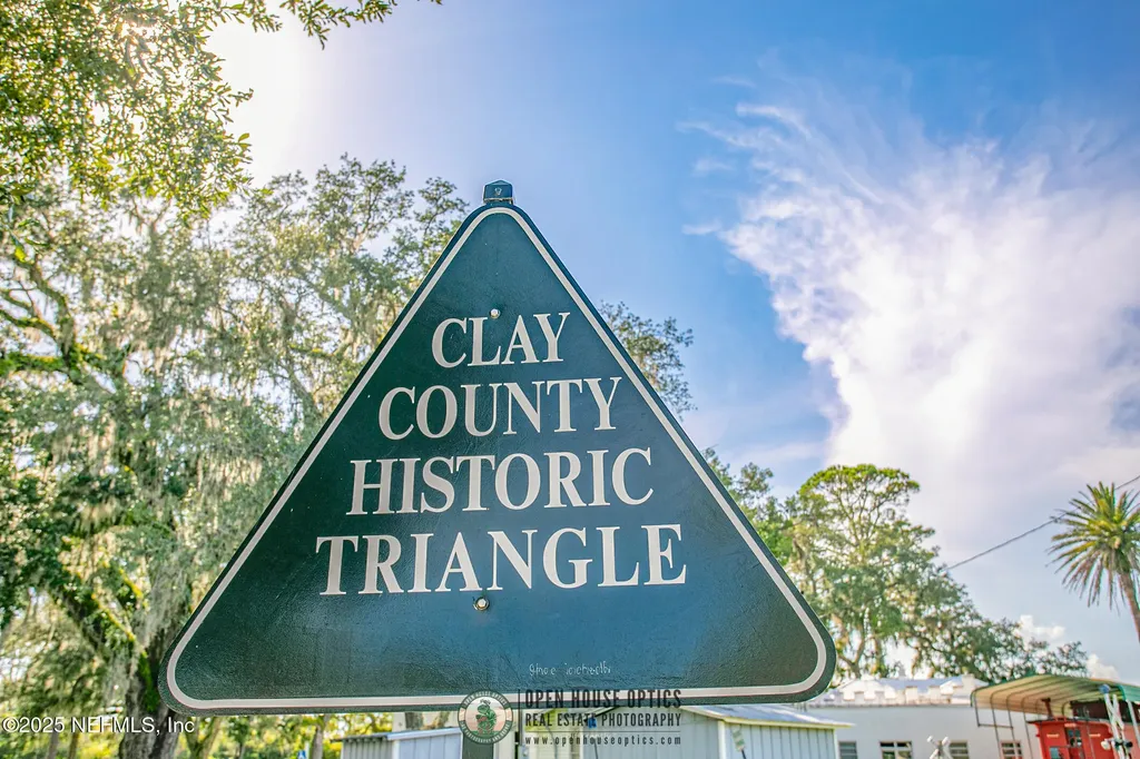 219 N West Street Green Cove Springs FL 32043