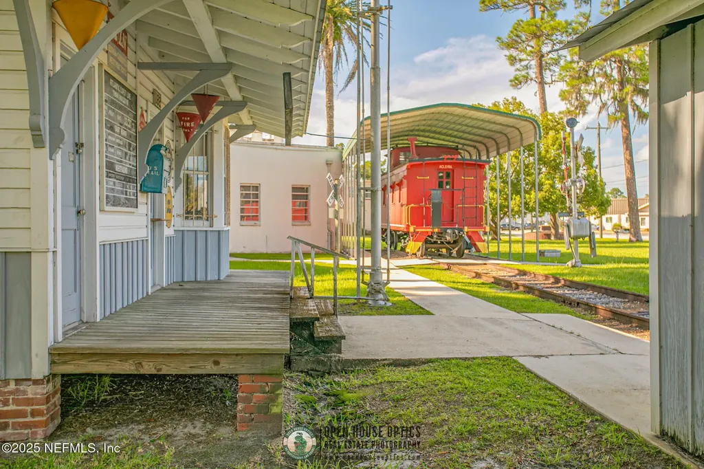 219 N West Street Green Cove Springs FL 32043