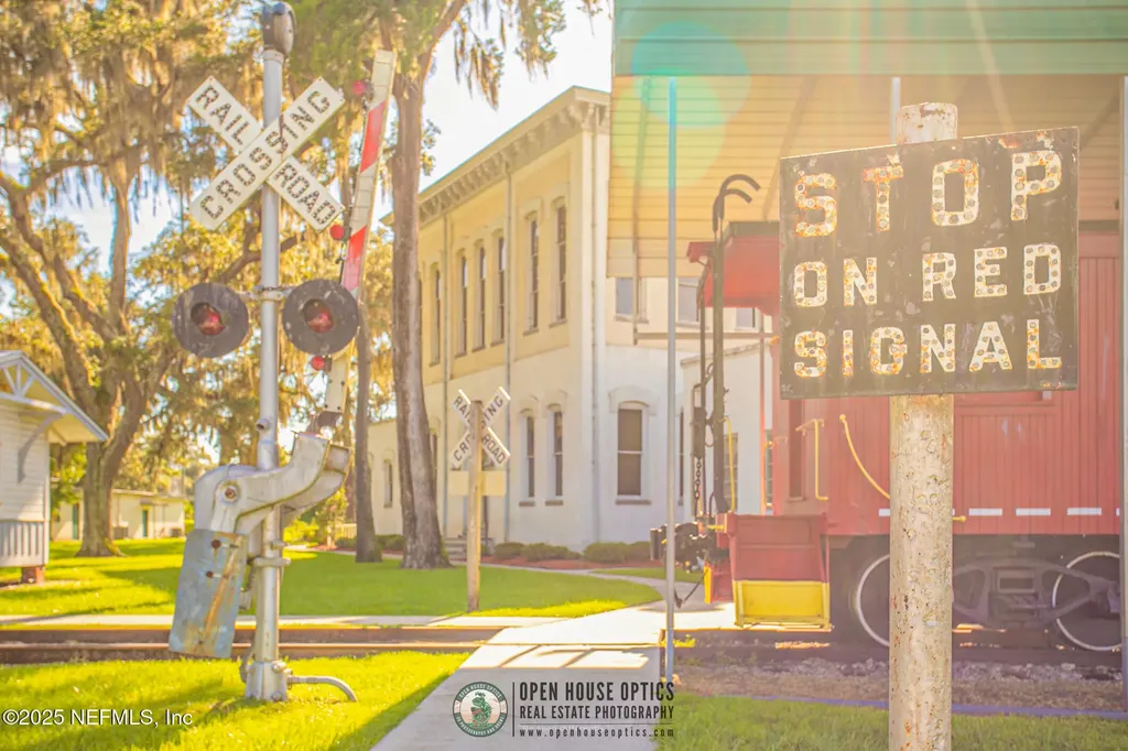 219 N West Street Green Cove Springs FL 32043