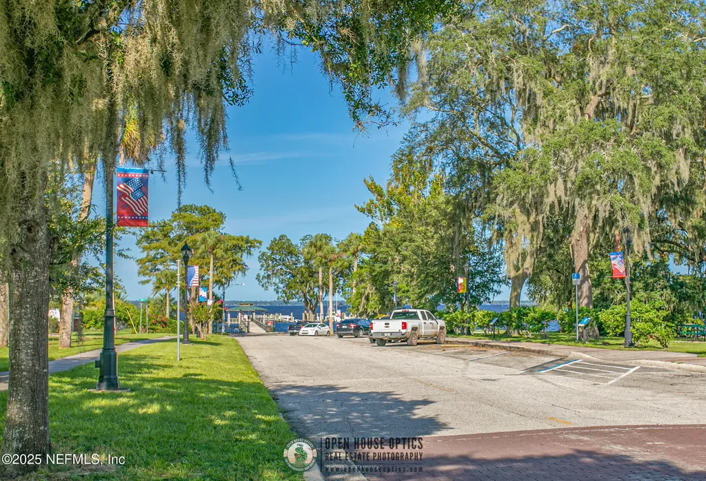 219 N West Street Green Cove Springs FL 32043