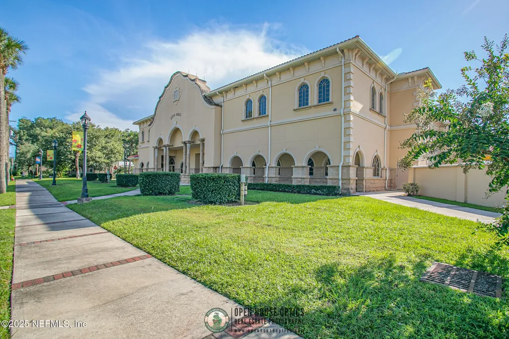 219 N West Street Green Cove Springs FL 32043