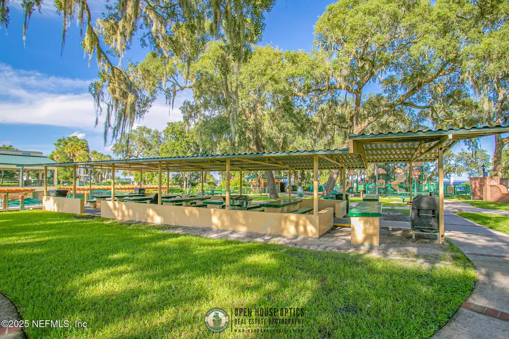 219 N West Street Green Cove Springs FL 32043