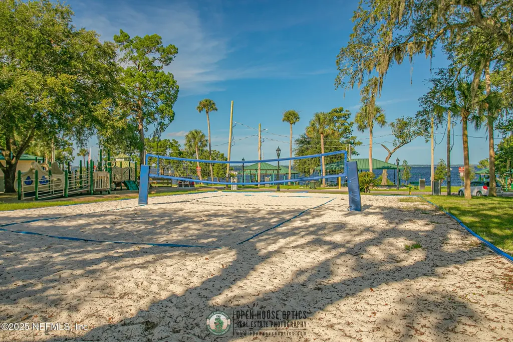 219 N West Street Green Cove Springs FL 32043