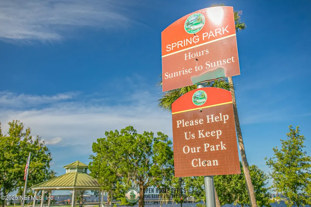 219 N West Street Green Cove Springs FL 32043