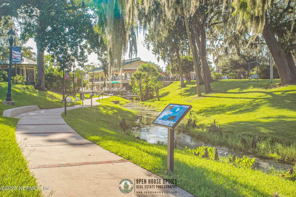 219 N West Street Green Cove Springs FL 32043