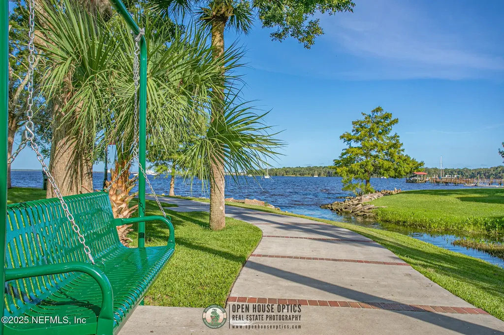 219 N West Street Green Cove Springs FL 32043