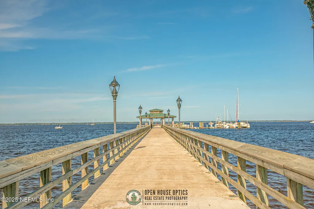 219 N West Street Green Cove Springs FL 32043