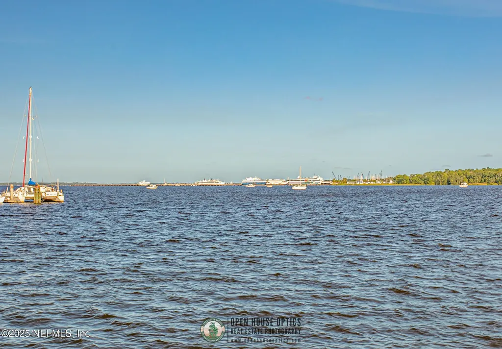 219 N West Street Green Cove Springs FL 32043