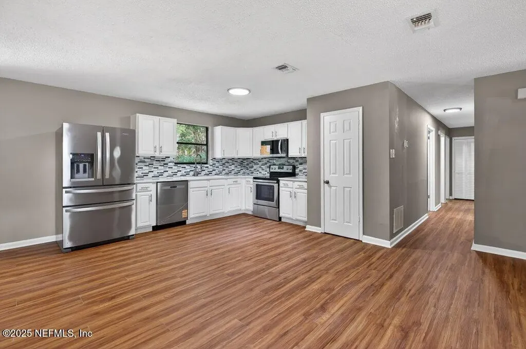 219 N West Street Green Cove Springs FL 32043