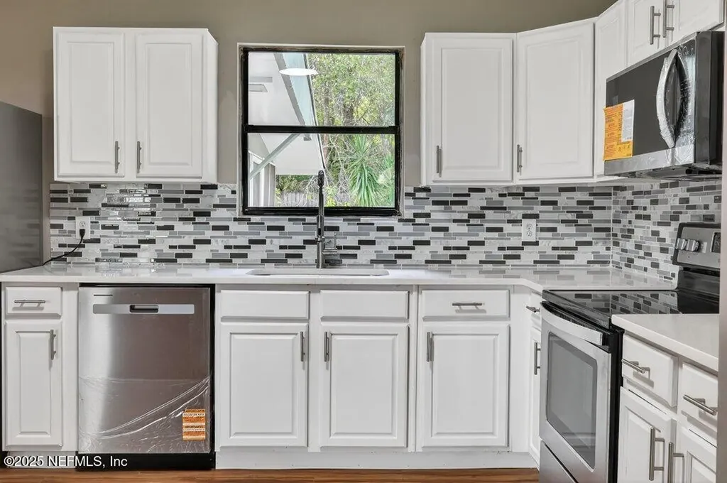 219 N West Street Green Cove Springs FL 32043