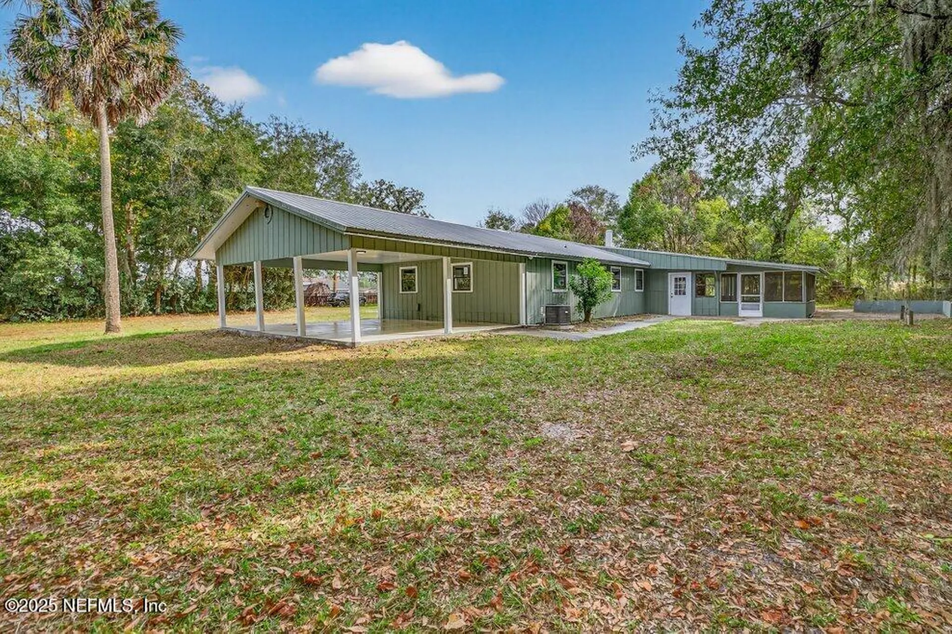 219 N West Street Green Cove Springs FL 32043