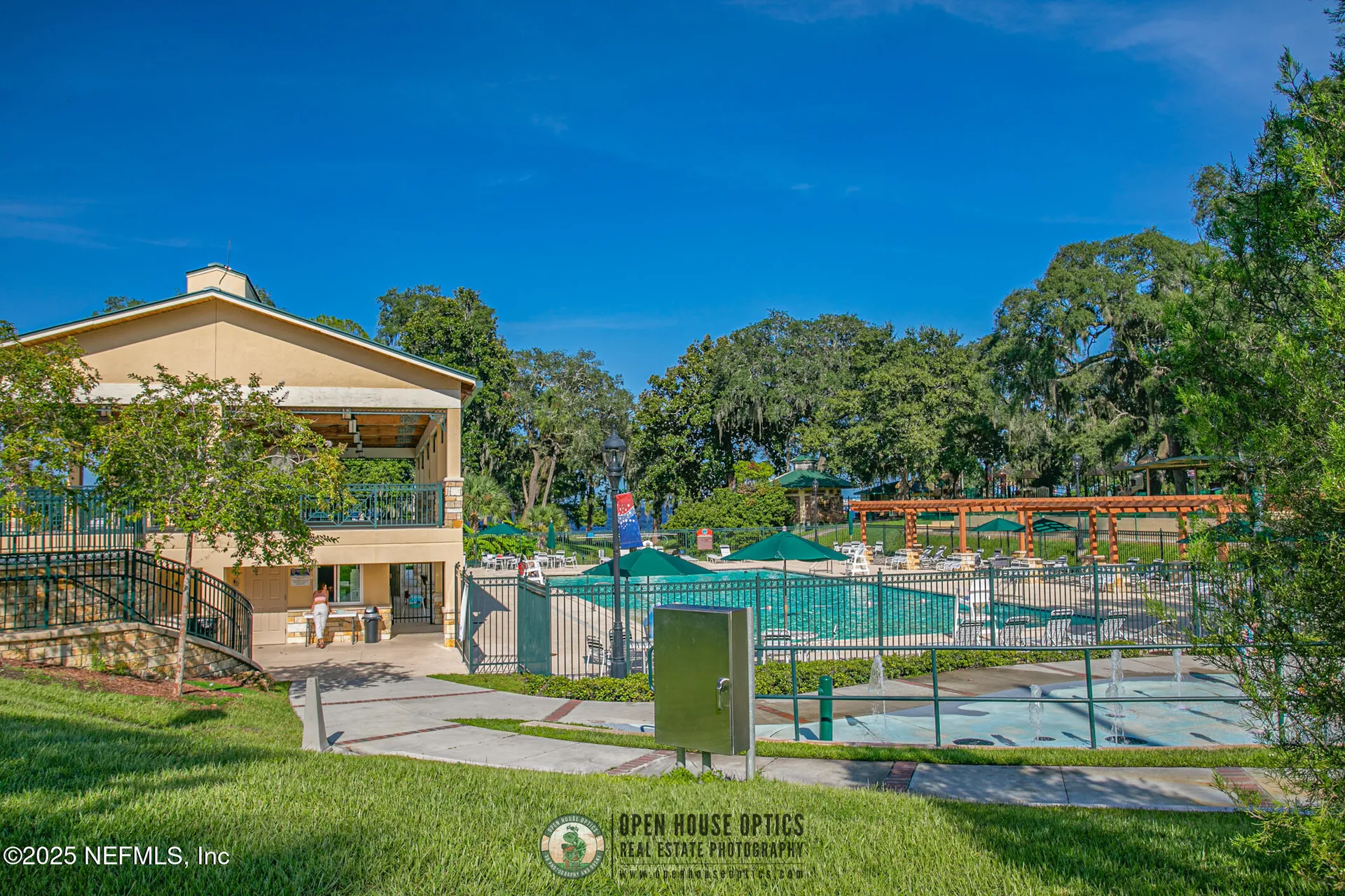 219 N West Street Green Cove Springs FL 32043