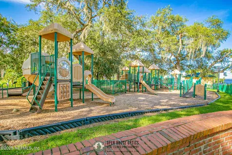 219 N West Street Green Cove Springs FL 32043