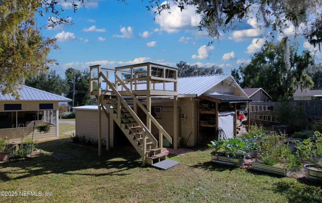 711 N Park Street Crescent City FL 32112