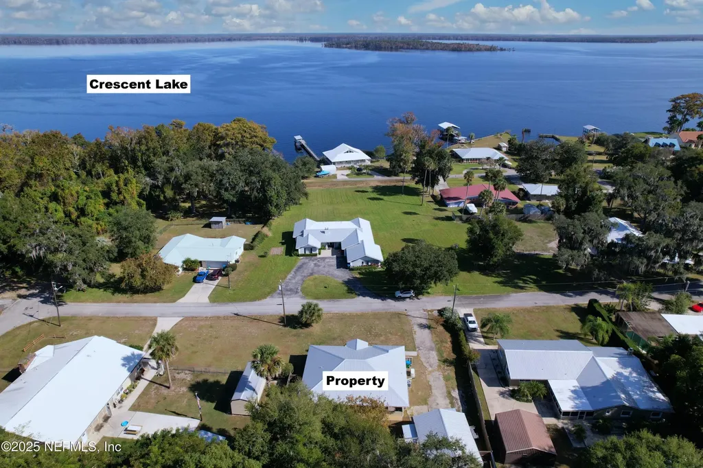 711 N Park Street Crescent City FL 32112