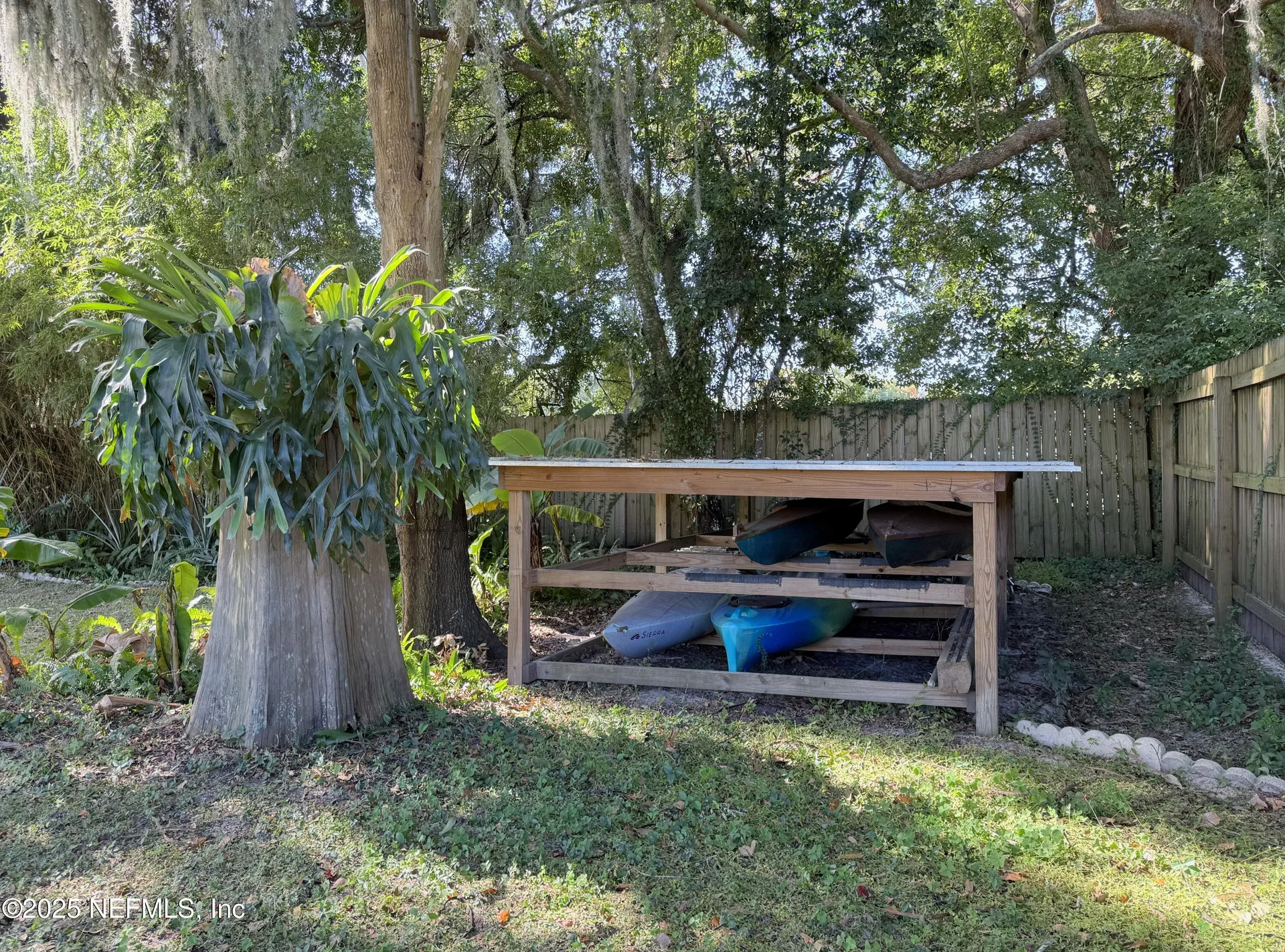 711 N Park Street Crescent City FL 32112