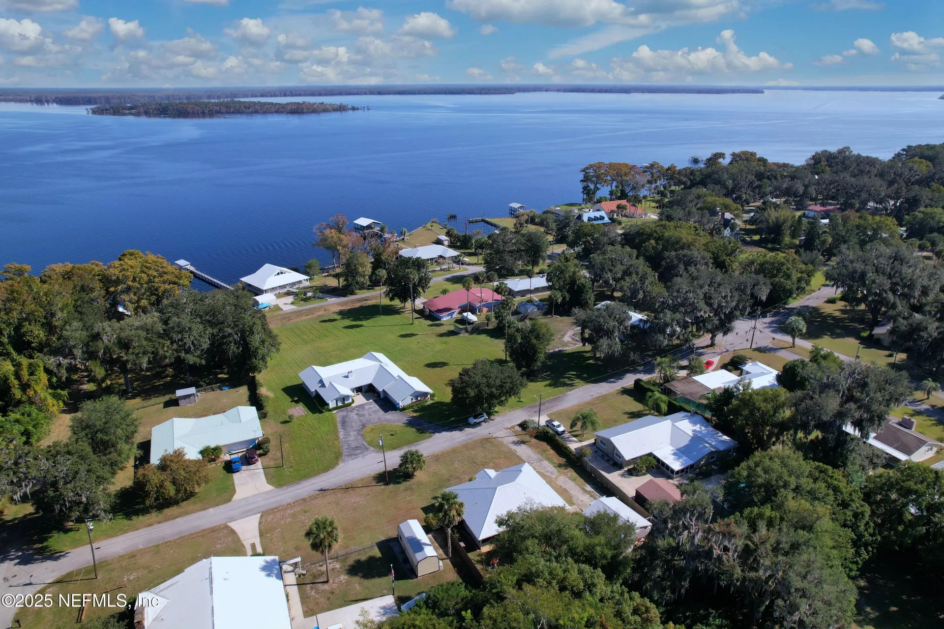 711 N Park Street Crescent City FL 32112