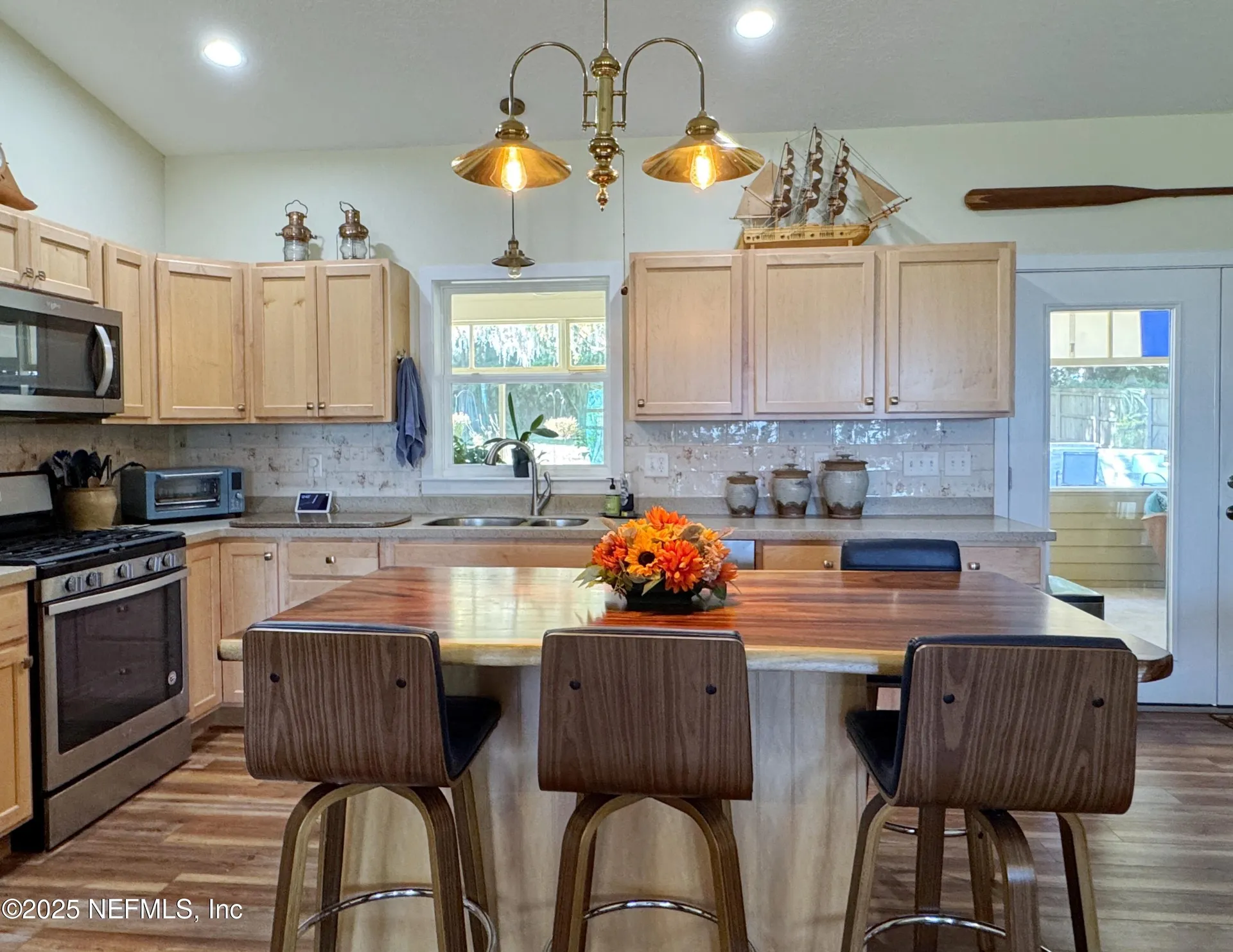 711 N Park Street Crescent City FL 32112