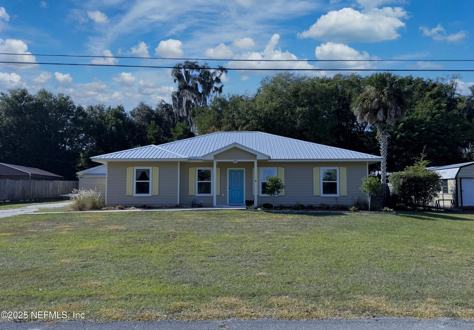 711 N Park Street Crescent City FL 32112