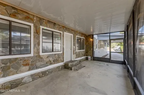 1044 Alderside Street Jacksonville FL 32208