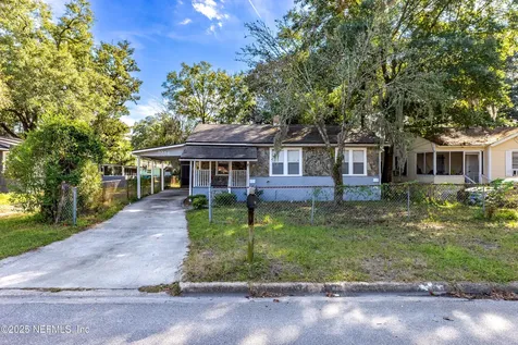 1044 Alderside Street Jacksonville FL 32208