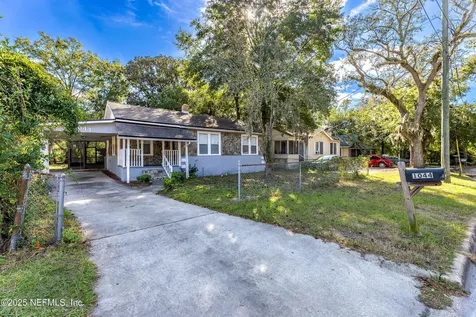 1044 Alderside Street Jacksonville FL 32208