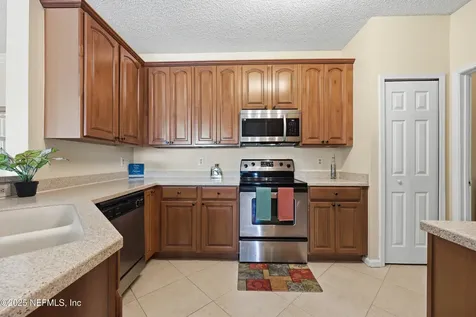 10000 Gate Parkway N Jacksonville FL 32246