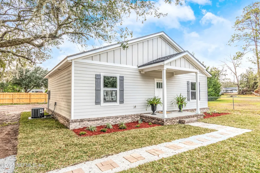 9762 Sherman Avenue S Glen St. Mary FL 32040