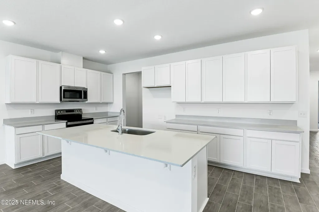 328 Alexandrite Street Deland FL 32720