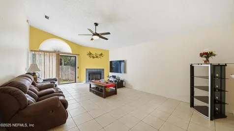 2890 Lantana Lakes Drive W Jacksonville FL 32246
