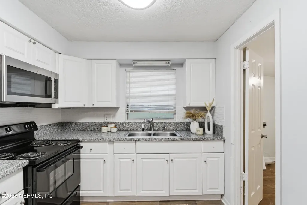 4663 Roanoke Boulevard Jacksonville FL 32208