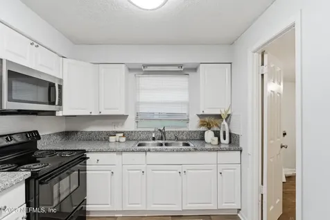 4663 Roanoke Boulevard Jacksonville FL 32208