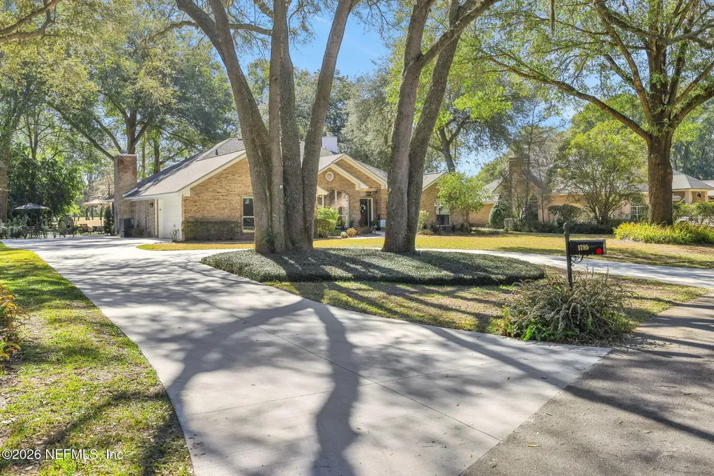 1795 Shoal Creek Circle Green Cove Springs FL 32043