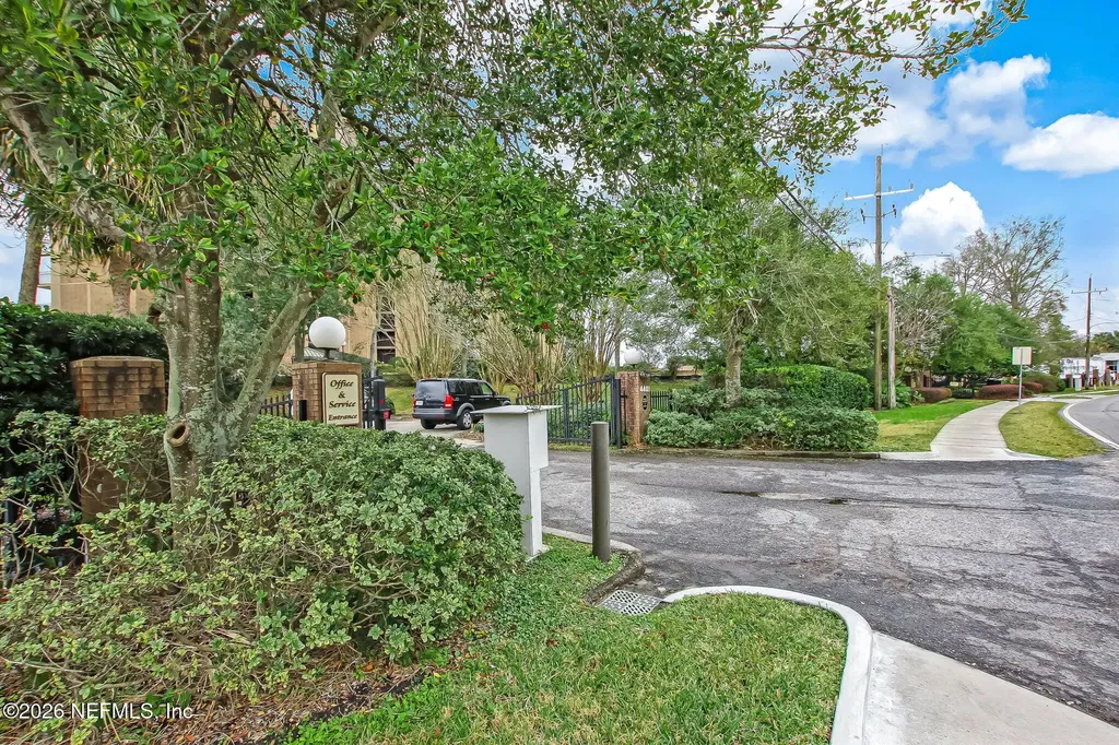 4401 Lakeside Drive Jacksonville FL 32210