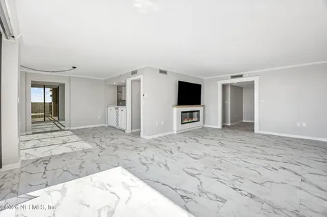 4401 Lakeside Drive Jacksonville FL 32210