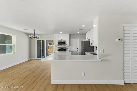 7661 Knoll Drive N Jacksonville FL 32221
