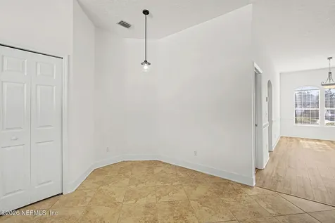 1949 Wages Way Jacksonville FL 32218